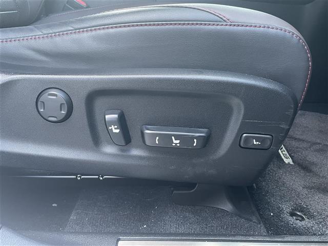 ＲＸ ＲＸ４５０ｈ　バージョンＬ　サンルーフ　レクサスセーフティシステム　クリアランスソナー　ＢＳＭ　純正ナビ　全方位カメラ　フルセグＴＶ　ＥＴＣ２．０　三眼ＬＥＤ　シーケンシャルランプ　茶革シート　シートヒーター　ベンチレーション（22枚目）