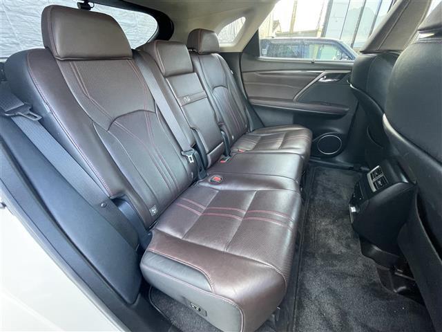 ＲＸ ＲＸ４５０ｈ　バージョンＬ　サンルーフ　レクサスセーフティシステム　クリアランスソナー　ＢＳＭ　純正ナビ　全方位カメラ　フルセグＴＶ　ＥＴＣ２．０　三眼ＬＥＤ　シーケンシャルランプ　茶革シート　シートヒーター　ベンチレーション（25枚目）