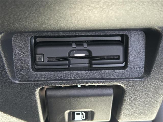 ノート オーテック　Ｅブレーキ　純正９型ナビ　全方位カメラ　スマートルームミラー　フルセグＴＶ　ＬＥＤヘッドライト　ＢＳＩ　ＢＳＷ　ＲＣＴＡ　寒冷地仕様　オーテック専用ＡＷ／シート　ＥＴＣ　シートヒーター　コーナーセンサ（14枚目）