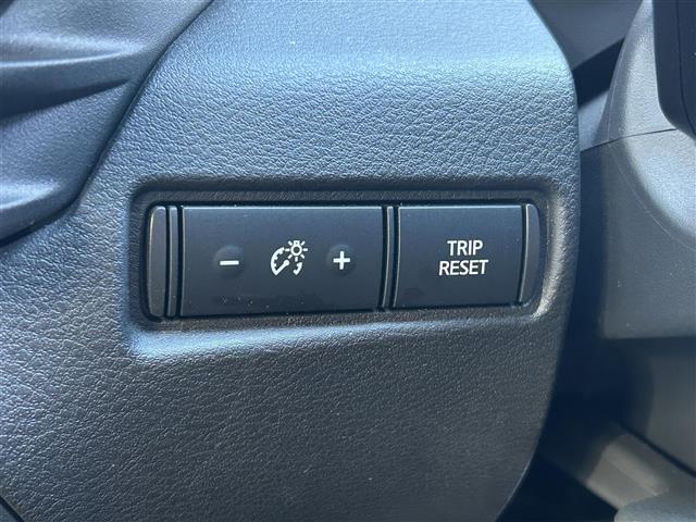 ノート オーテック　Ｅブレーキ　純正９型ナビ　全方位カメラ　スマートルームミラー　フルセグＴＶ　ＬＥＤヘッドライト　ＢＳＩ　ＢＳＷ　ＲＣＴＡ　寒冷地仕様　オーテック専用ＡＷ／シート　ＥＴＣ　シートヒーター　コーナーセンサ（15枚目）