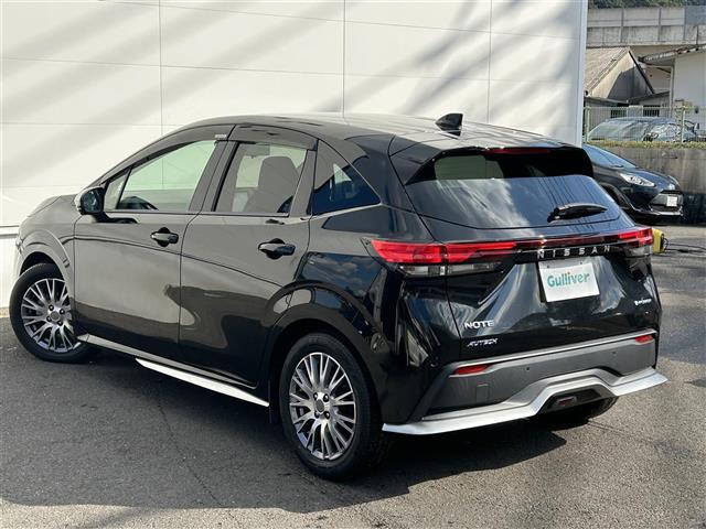 ノート オーテック　Ｅブレーキ　純正９型ナビ　全方位カメラ　スマートルームミラー　フルセグＴＶ　ＬＥＤヘッドライト　ＢＳＩ　ＢＳＷ　ＲＣＴＡ　寒冷地仕様　オーテック専用ＡＷ／シート　ＥＴＣ　シートヒーター　コーナーセンサ（35枚目）