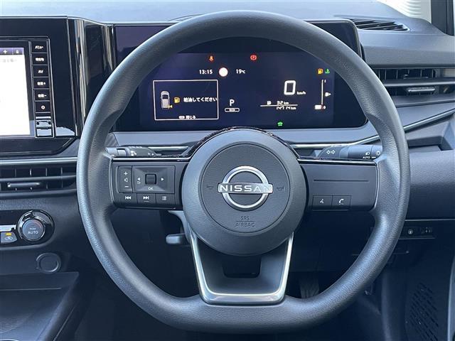 ノート Ｘ　エマージェンシーブレーキ　純正９型ナビ　バックカメラ　フルセグＴＶ　ＥＴＣ　前後ソナー　ＬＥＤヘッドライト　オートライト　電動パーキングスイッチ　社外ドラレコ　プッシュスタート　スペアキー×１（6枚目）