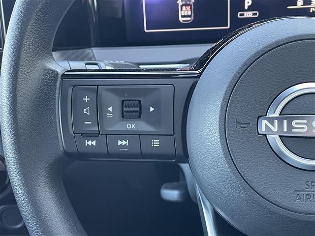 ノート Ｘ　エマージェンシーブレーキ　純正９型ナビ　バックカメラ　フルセグＴＶ　ＥＴＣ　前後ソナー　ＬＥＤヘッドライト　オートライト　電動パーキングスイッチ　社外ドラレコ　プッシュスタート　スペアキー×１（7枚目）