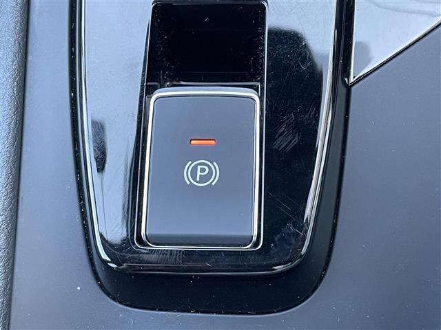 ノート Ｘ　エマージェンシーブレーキ　純正９型ナビ　バックカメラ　フルセグＴＶ　ＥＴＣ　前後ソナー　ＬＥＤヘッドライト　オートライト　電動パーキングスイッチ　社外ドラレコ　プッシュスタート　スペアキー×１（16枚目）