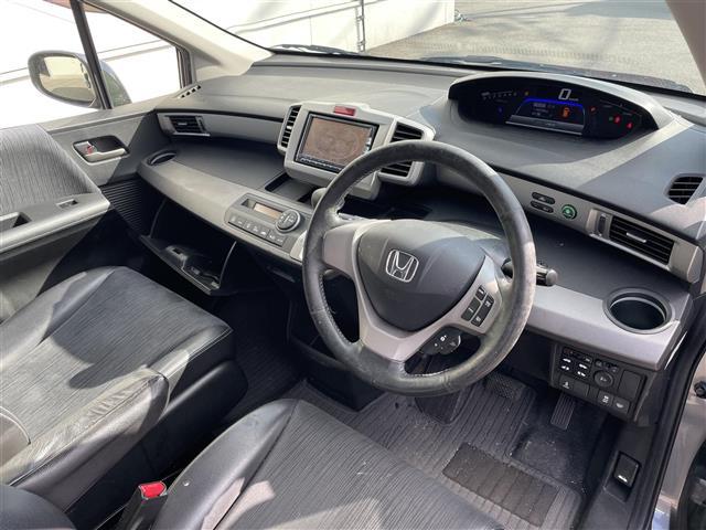 フリードハイブリッド ジャストセレクション　純正ナビ　バックカメラ　ＴＶ　両側パワスラ　ＥＴＣ　クルーズコントロール　ＨＩＤヘッドライト　オートライト　スペアキー×１（2枚目）