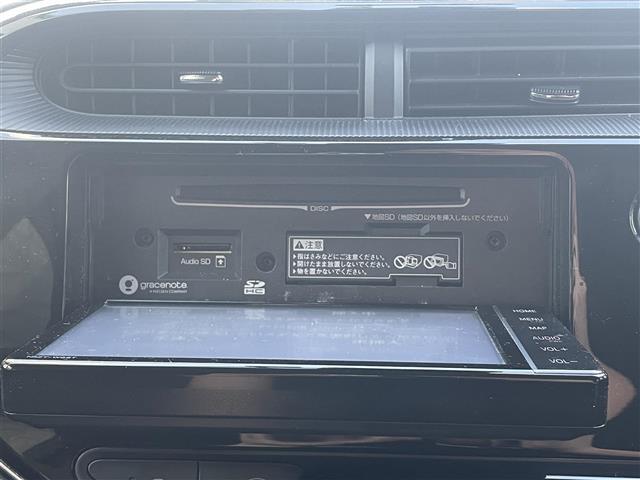 アクア Ｓスタイルブラック　トヨタセーフティセンス　コーナーセンサー　純正ナビ　バックカメラ　フルセグＴＶ　純正ドラレコ　オートライト　プッシュスタート　スペアキー×１　取扱説明書　保証書（6枚目）