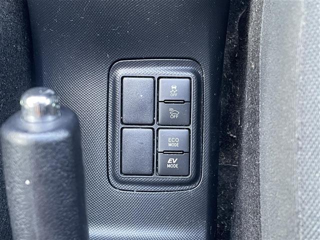 アクア Ｓスタイルブラック　トヨタセーフティセンス　コーナーセンサー　純正ナビ　バックカメラ　フルセグＴＶ　純正ドラレコ　オートライト　プッシュスタート　スペアキー×１　取扱説明書　保証書（16枚目）