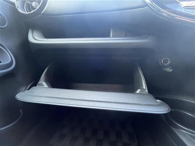 アクア Ｓスタイルブラック　トヨタセーフティセンス　コーナーセンサー　純正ナビ　バックカメラ　フルセグＴＶ　純正ドラレコ　オートライト　プッシュスタート　スペアキー×１　取扱説明書　保証書（18枚目）