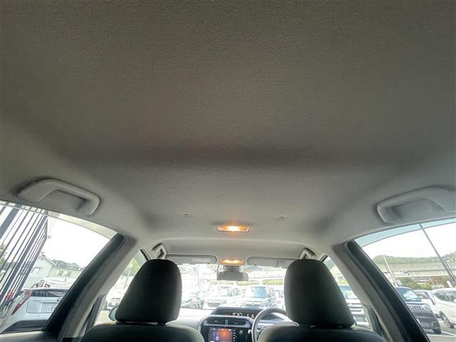 アクア Ｓスタイルブラック　トヨタセーフティセンス　コーナーセンサー　純正ナビ　バックカメラ　フルセグＴＶ　純正ドラレコ　オートライト　プッシュスタート　スペアキー×１　取扱説明書　保証書（26枚目）