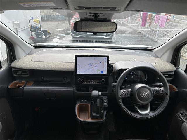 シエンタ Z 純正ディスプレイオーディオナビ 全方位カメラ 純正12型後席モニター 両側パワースライドドア 純正15インチAW LEDヘッドライト トヨタセーフティセンス クリアランスソナー BSM TVキャンセラ(2枚目)