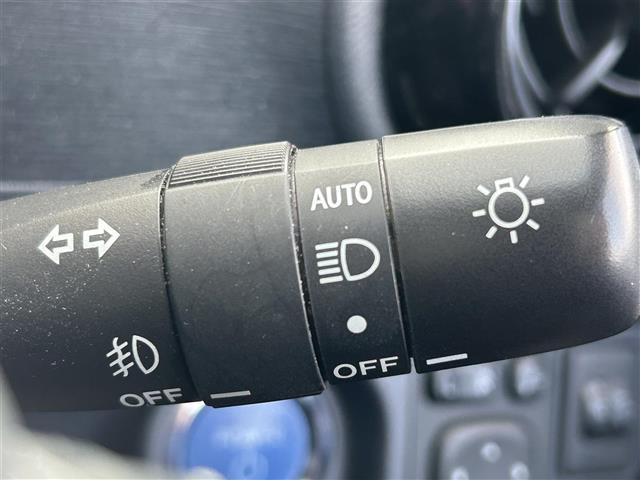 アクア Gブラックソフトレザーセレクション プリクラッシュセーフティ 純正ナビ バックカメラ シートヒーター TV クルーズコントロール 純正15インチAW オートマチックハイビーム ETC プッシュスタート スペアキー(10枚目)