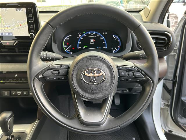 ヤリスクロス ハイブリッドZ フルモデリスタエアロ パワーバックドア 純正ディスプレイオーディオ ナビキット トヨタセーフティセンス パノラミックビューモニター BSM クリアランスソナー オートホールド シートヒーター ETC(6枚目)