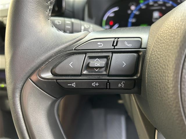 ヤリスクロス ハイブリッドZ フルモデリスタエアロ パワーバックドア 純正ディスプレイオーディオ ナビキット トヨタセーフティセンス パノラミックビューモニター BSM クリアランスソナー オートホールド シートヒーター ETC(7枚目)