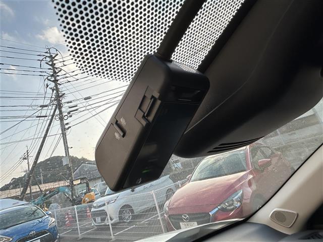 ヤリスクロス ハイブリッドZ フルモデリスタエアロ パワーバックドア 純正ディスプレイオーディオ ナビキット トヨタセーフティセンス パノラミックビューモニター BSM クリアランスソナー オートホールド シートヒーター ETC(18枚目)