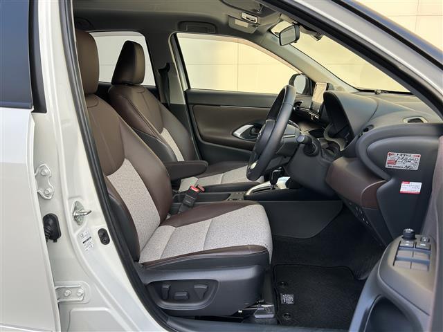 ヤリスクロス ハイブリッドZ フルモデリスタエアロ パワーバックドア 純正ディスプレイオーディオ ナビキット トヨタセーフティセンス パノラミックビューモニター BSM クリアランスソナー オートホールド シートヒーター ETC(21枚目)