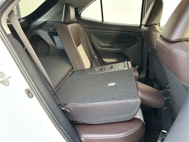 ヤリスクロス ハイブリッドZ フルモデリスタエアロ パワーバックドア 純正ディスプレイオーディオ ナビキット トヨタセーフティセンス パノラミックビューモニター BSM クリアランスソナー オートホールド シートヒーター ETC(23枚目)