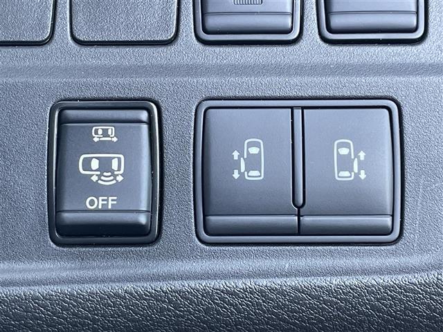 セレナ e-パワー ハイウェイスターV プロパイロット エマージェンシーブレーキ ブラインドスポットモニター 純正10インチナビ アラウンドビューモニター 両側パワースライドドア 前後コーナーセンサー ステアリングヒーター シートヒーター(16枚目)