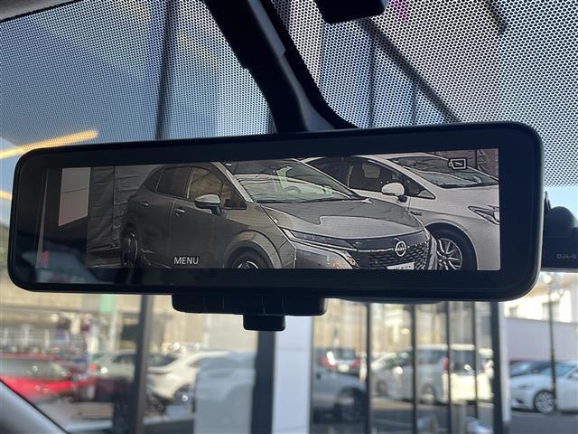 セレナ e-パワー ハイウェイスターV プロパイロット エマージェンシーブレーキ ブラインドスポットモニター 純正10インチナビ アラウンドビューモニター 両側パワースライドドア 前後コーナーセンサー ステアリングヒーター シートヒーター(20枚目)