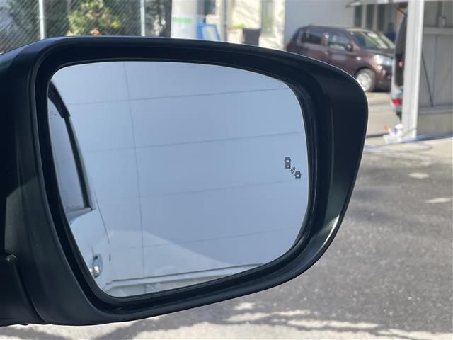 セレナ e-パワー ハイウェイスターV プロパイロット エマージェンシーブレーキ ブラインドスポットモニター 純正10インチナビ アラウンドビューモニター 両側パワースライドドア 前後コーナーセンサー ステアリングヒーター シートヒーター(40枚目)