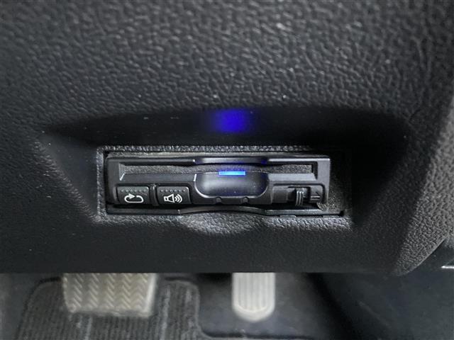 Sツーリングセレクション 純正HDDナビ・CD/DVD/Bluetooth/フルセグTV・バックカメラ・衝突軽減ブレーキ・レーンキープアシスト・レーダークルーズコントロール・シートヒーター・LED・TC・純正ホイール(5枚目)