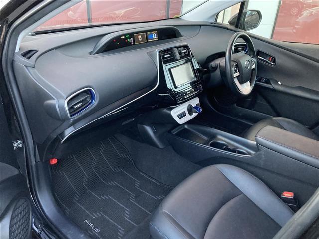 Sツーリングセレクション 純正HDDナビ・CD/DVD/Bluetooth/フルセグTV・バックカメラ・衝突軽減ブレーキ・レーンキープアシスト・レーダークルーズコントロール・シートヒーター・LED・TC・純正ホイール(29枚目)