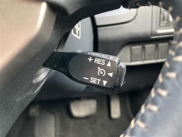 CT200h バージョンL 純正SDナビ・CD/DVD/ブルーレイ/Bluetooth/フルセグTV・バックカメラ・クルーズコントロール・LEDライト・パワーシート・メモリシート・シートヒーター・パドルシフト・ETC・純正AW(5枚目)
