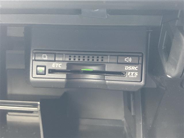 CT200h バージョンL 純正SDナビ・CD/DVD/ブルーレイ/Bluetooth/フルセグTV・バックカメラ・クルーズコントロール・LEDライト・パワーシート・メモリシート・シートヒーター・パドルシフト・ETC・純正AW(13枚目)