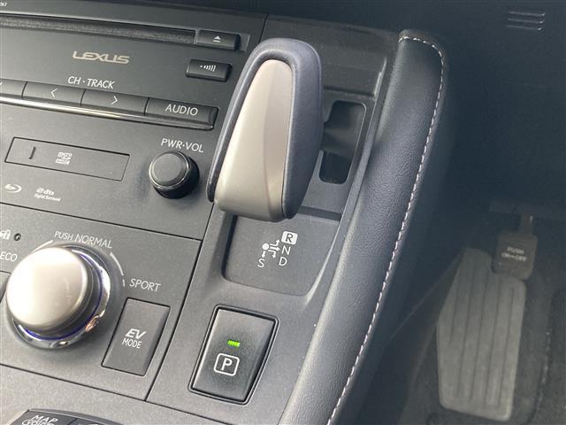 CT200h バージョンL 純正SDナビ・CD/DVD/ブルーレイ/Bluetooth/フルセグTV・バックカメラ・クルーズコントロール・LEDライト・パワーシート・メモリシート・シートヒーター・パドルシフト・ETC・純正AW(15枚目)