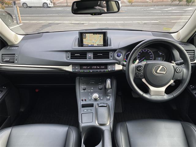 CT200h バージョンL 純正SDナビ・CD/DVD/ブルーレイ/Bluetooth/フルセグTV・バックカメラ・クルーズコントロール・LEDライト・パワーシート・メモリシート・シートヒーター・パドルシフト・ETC・純正AW(23枚目)