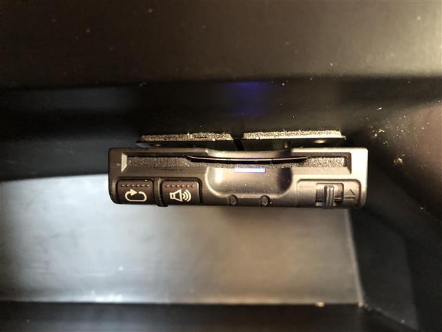 G SSパッケージ SDナビ・AM/FM/CD/DVD/USB・地デジ・両Pスラ・ETC・Pスタート・スマートキー・Aストップ・純正フロアマット・オートライト・電格ミラー・ウインカーミラー・ドアバイザー・純正AW(6枚目)
