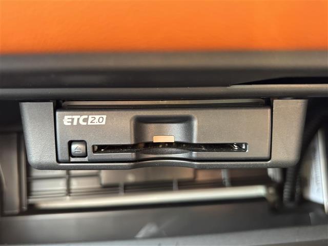 アウトランダーＰＨＥＶ Ｐ　全カメ／Ｓ－ＡＷＣ／ＢＯＳＥ／マイパイロット／ＨＵＤ／４ＷＤ／ビュー／ＤＮリフレッシュ／標識認識システム／ＷＡＣ／ＡＣ１５００Ｗ／全ヒーター／今すぐ充電／追コン／ＨＤＤナビ／サンルーフ／純ＡＷ／純マト（9枚目）