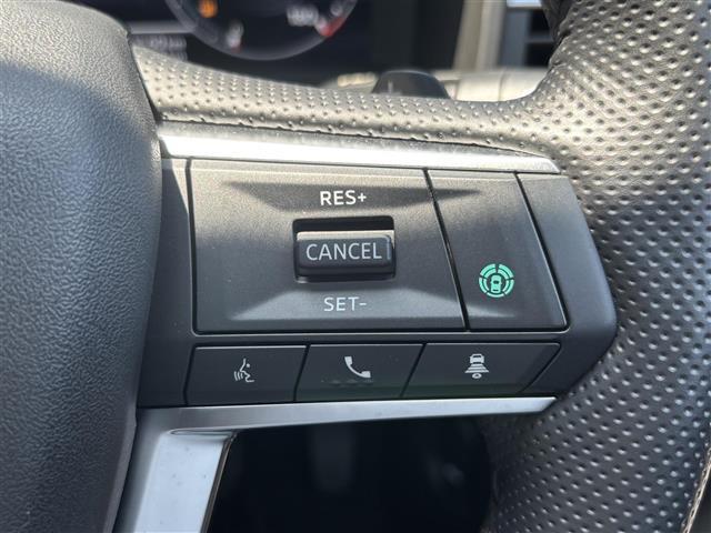 アウトランダーＰＨＥＶ Ｐ　全カメ／Ｓ－ＡＷＣ／ＢＯＳＥ／マイパイロット／ＨＵＤ／４ＷＤ／ビュー／ＤＮリフレッシュ／標識認識システム／ＷＡＣ／ＡＣ１５００Ｗ／全ヒーター／今すぐ充電／追コン／ＨＤＤナビ／サンルーフ／純ＡＷ／純マト（12枚目）
