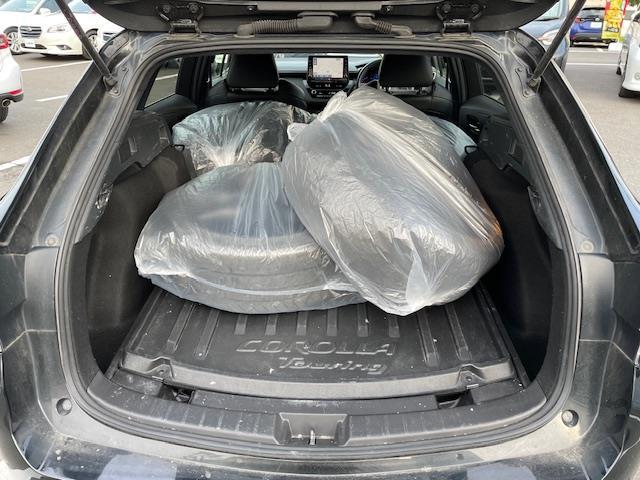 カローラツーリング ハイブリッド ダブルバイビー バックカメラ・ビルトインETC・電動パーキングアシスト・BSM・モデリスタエアロ・寒冷地仕様・コーナーセンサー・オートマチックハイビーム・純正アルミホイール・レーダー探知機・横滑り防止装置(2枚目)