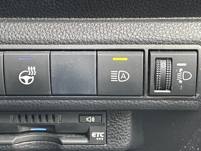 カローラツーリング ハイブリッド ダブルバイビー バックカメラ・ビルトインETC・電動パーキングアシスト・BSM・モデリスタエアロ・寒冷地仕様・コーナーセンサー・オートマチックハイビーム・純正アルミホイール・レーダー探知機・横滑り防止装置(12枚目)