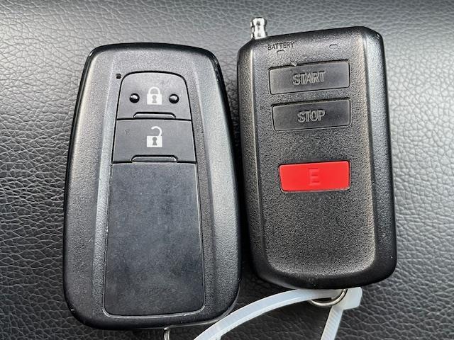 カローラツーリング ハイブリッド ダブルバイビー バックカメラ・ビルトインETC・電動パーキングアシスト・BSM・モデリスタエアロ・寒冷地仕様・コーナーセンサー・オートマチックハイビーム・純正アルミホイール・レーダー探知機・横滑り防止装置(17枚目)