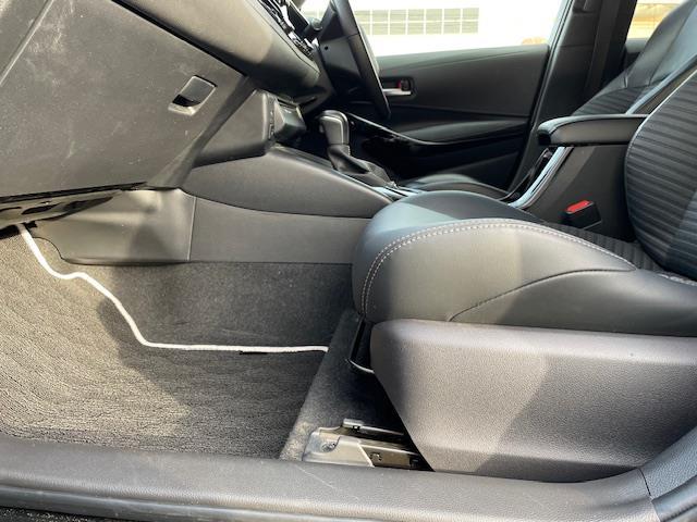 カローラツーリング ハイブリッド ダブルバイビー バックカメラ・ビルトインETC・電動パーキングアシスト・BSM・モデリスタエアロ・寒冷地仕様・コーナーセンサー・オートマチックハイビーム・純正アルミホイール・レーダー探知機・横滑り防止装置(22枚目)