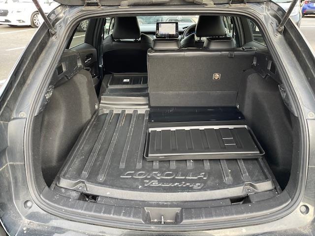 カローラツーリング ハイブリッド ダブルバイビー バックカメラ・ビルトインETC・電動パーキングアシスト・BSM・モデリスタエアロ・寒冷地仕様・コーナーセンサー・オートマチックハイビーム・純正アルミホイール・レーダー探知機・横滑り防止装置(27枚目)