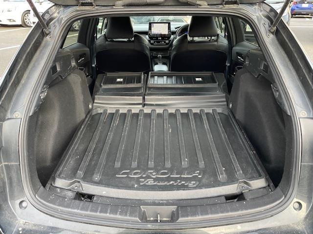 カローラツーリング ハイブリッド ダブルバイビー バックカメラ・ビルトインETC・電動パーキングアシスト・BSM・モデリスタエアロ・寒冷地仕様・コーナーセンサー・オートマチックハイビーム・純正アルミホイール・レーダー探知機・横滑り防止装置(28枚目)