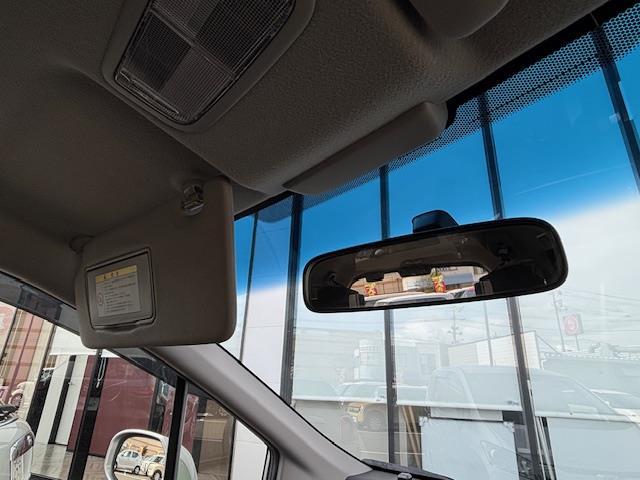 フリード G ジャストセレクション ・パワーステアリング・横滑り防止装置・オートライト・AAC・ビルトインETC・ステアリングリモコン・片側パワースライドドア・アイドリングストップ・ABS・AM/FM・SD・USB(14枚目)