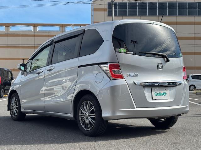 フリード G ジャストセレクション ・パワーステアリング・横滑り防止装置・オートライト・AAC・ビルトインETC・ステアリングリモコン・片側パワースライドドア・アイドリングストップ・ABS・AM/FM・SD・USB(43枚目)