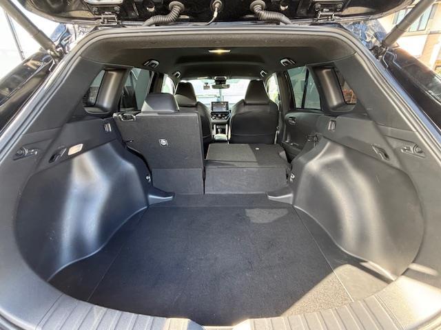 カローラクロス ハイブリッド　Ｚ　レーダークルーズコントロール・電動パーキングアシスト・パワーバックドア・シートヒーター・パワーシート・バックカメラ・プリクラッシュセーフティー・ステアリングリモコン・Ｐスタート・フォグランプ（24枚目）