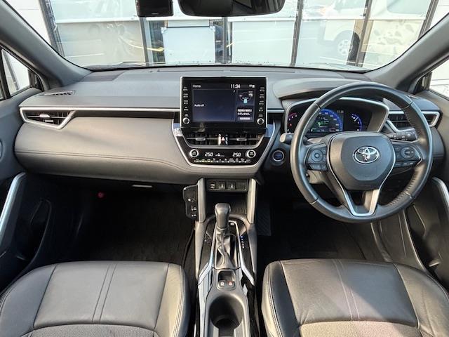 カローラクロス ハイブリッド　Ｚ　レーダークルーズコントロール・電動パーキングアシスト・パワーバックドア・シートヒーター・パワーシート・バックカメラ・プリクラッシュセーフティー・ステアリングリモコン・Ｐスタート・フォグランプ（42枚目）