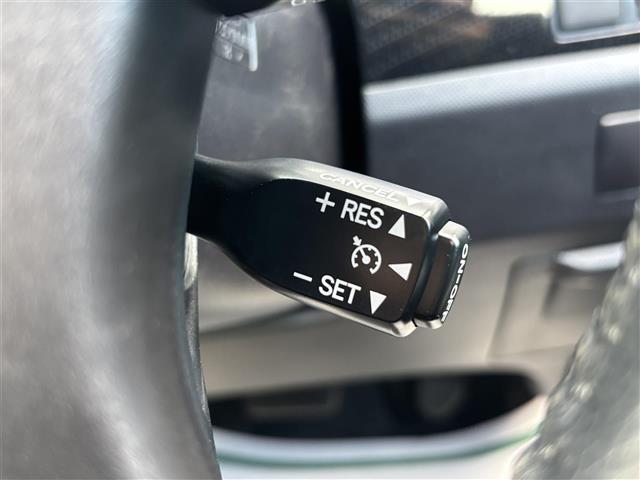 気になる車はすぐにお問い合わせください!画面右側の0066から始まる無料ダイヤルからお問い合わせ下さい!専門スタッフがお車のご質問にお答えいたします!