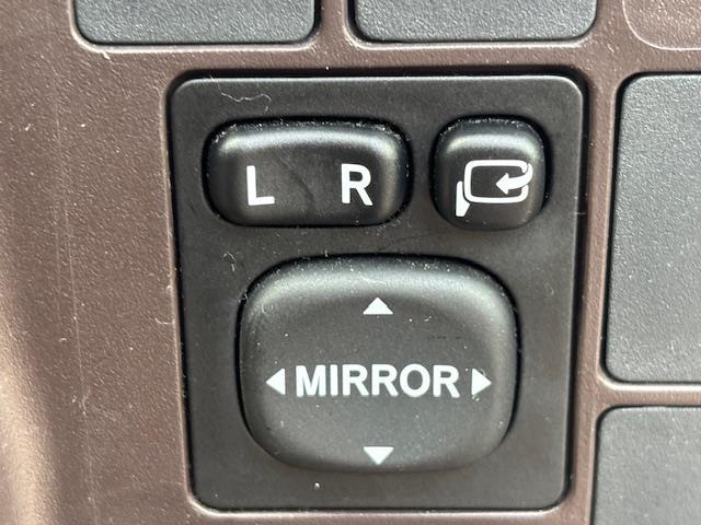 パッソ プラスハナ Cパッケージ ・TV・AM/FM・Bluetooth接続・AUX・CD・純正SDナビ・スペアあり・ベンチシート・横滑り防止装置・盗難防止装置・ECOモード・純正フロアマット・14インチ社外AW(6枚目)