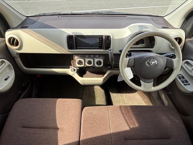 パッソ プラスハナ Cパッケージ ・TV・AM/FM・Bluetooth接続・AUX・CD・純正SDナビ・スペアあり・ベンチシート・横滑り防止装置・盗難防止装置・ECOモード・純正フロアマット・14インチ社外AW(11枚目)