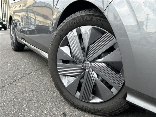 ノート X 純正ナビ・フルセグTV・Bluetooth/AM/FM/HDMI・衝突軽減・クルコン・Aライト・レーンキープ・全方位カメラ・Cセンサー・電格ミラー・Pスタート・スマートキー・ステアリングヒーター(32枚目)