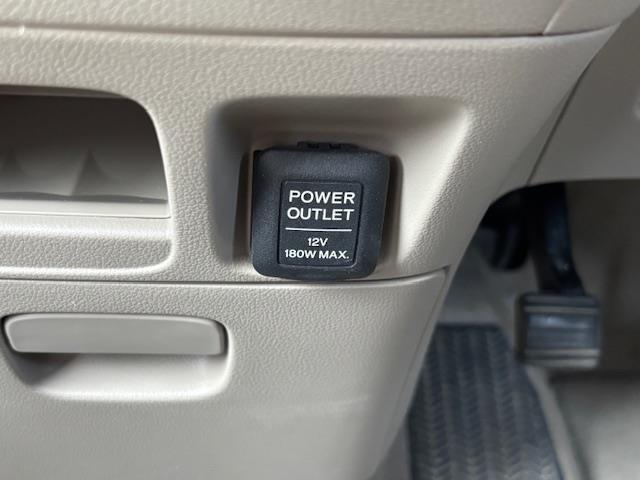 N-BOX G・Lパッケージ 純正ナビ・片側パワースライドドア・バックカメラ・純正アルミホイール・4WD・スマートキー・純正フロアマット・アイドリングストップ・フルフラットシート・ベンチシート・盗難防止装置・横滑り防止装置(12枚目)