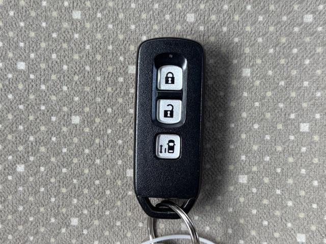 N-BOX G・Lパッケージ 純正ナビ・片側パワースライドドア・バックカメラ・純正アルミホイール・4WD・スマートキー・純正フロアマット・アイドリングストップ・フルフラットシート・ベンチシート・盗難防止装置・横滑り防止装置(16枚目)