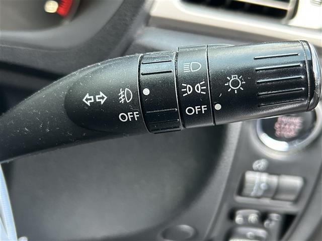 インプレッサ 1.5i-S ・プッシュスタート・パワーステアリング・パワーウインドウ・スマートキー・AAC・CD・DVD・AM/FM・ETC・フルフラット・フロアマット純正・パワーシート(運転席)・Sエアロ(7枚目)