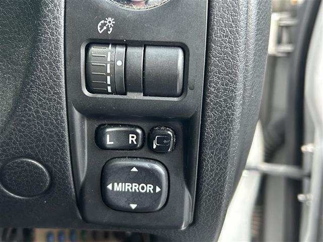 インプレッサ 1.5i-S ・プッシュスタート・パワーステアリング・パワーウインドウ・スマートキー・AAC・CD・DVD・AM/FM・ETC・フルフラット・フロアマット純正・パワーシート(運転席)・Sエアロ(10枚目)